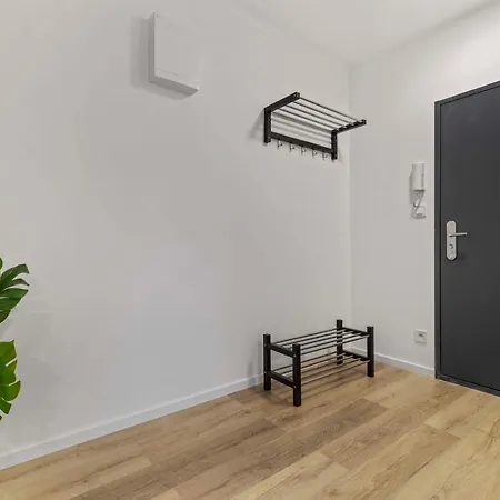 Appartamento 2 Bedroom Steps To Nivy Station