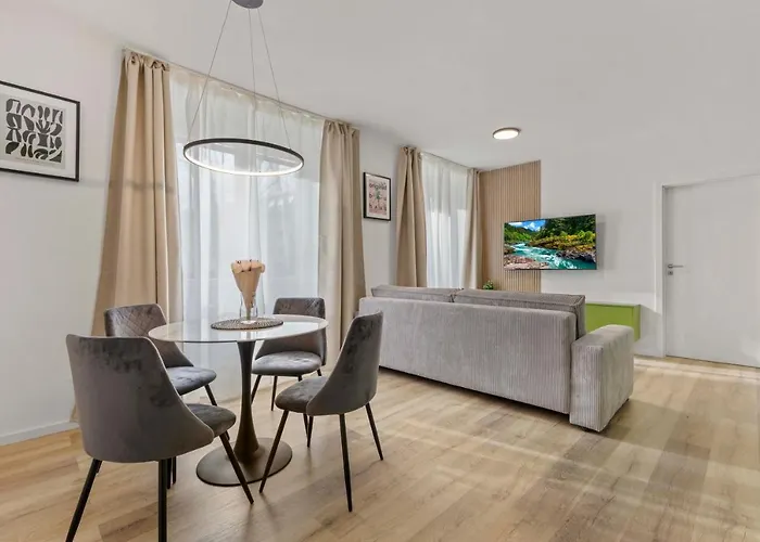 2 Bedroom Steps To Nivy Station Lejlighed Bratislava