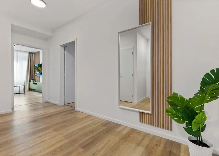 2 Bedroom Steps To Nivy Station Lejlighed