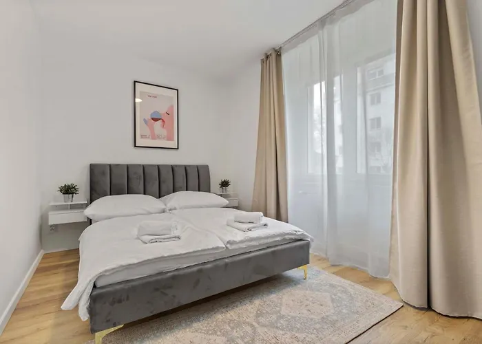 Appartamento 2 Bedroom Steps To Nivy Station